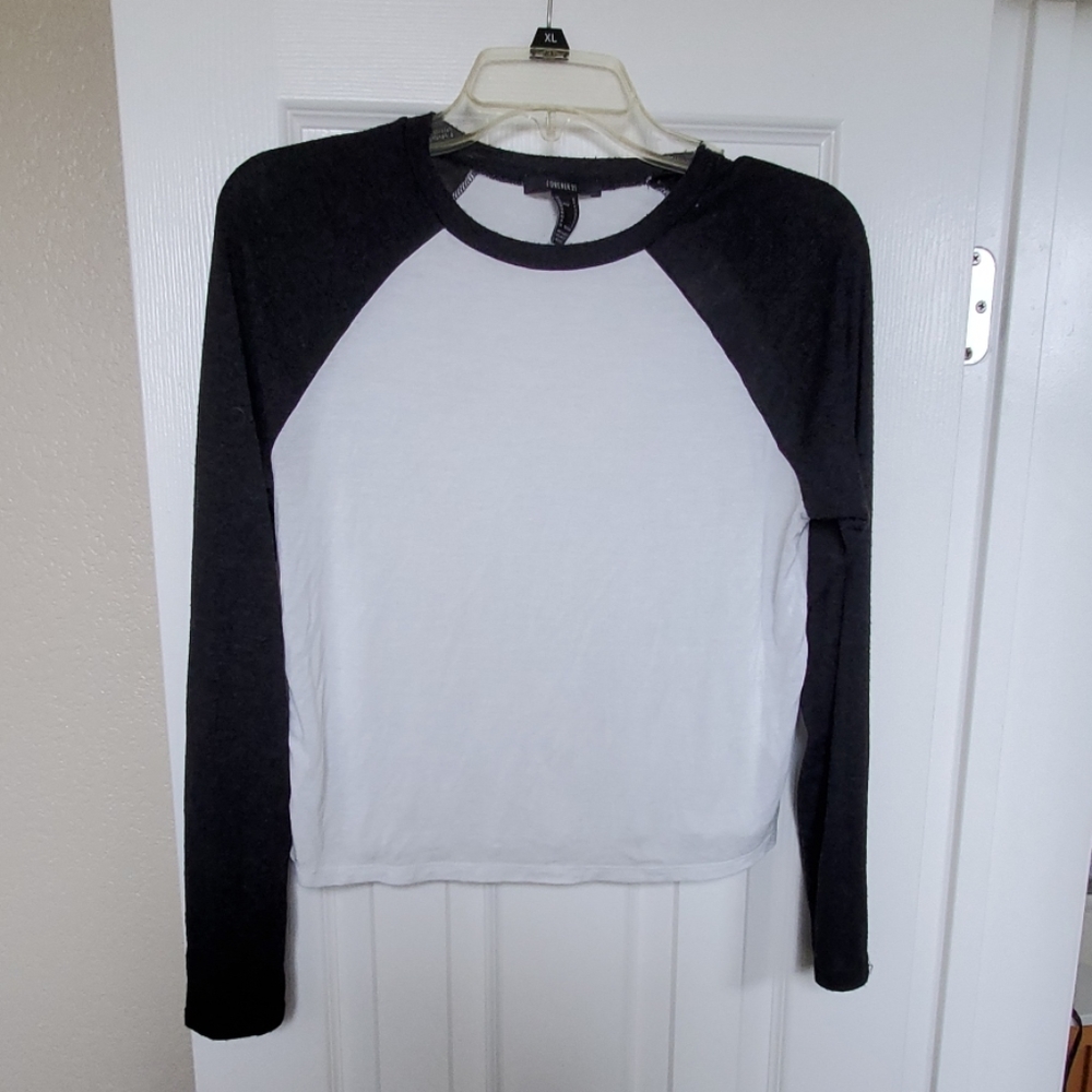 Long sleeve baseball tee